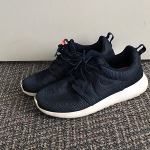 Women’s Nike Roshe Runs